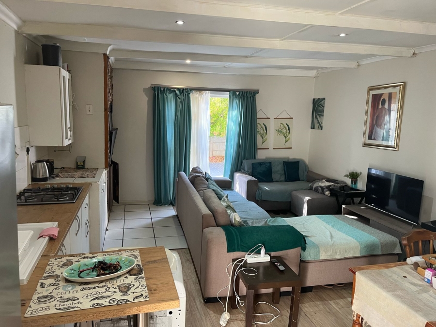 To Let 1 Bedroom Property for Rent in Blouberg Rise Western Cape